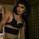 Kinky Trans Woman Seeking Anonymous Head For Discreet, No-strings Fun.